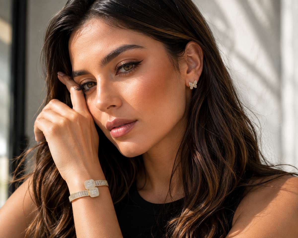 Crossover Bypass Bangle in Gold Color - Image 3