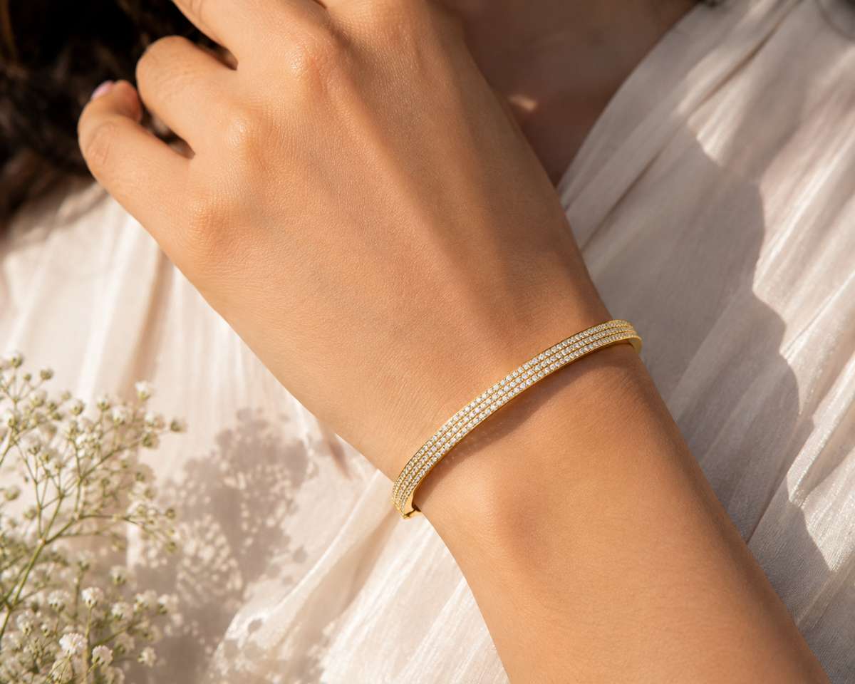 Bangle in Gold Color - Image 2