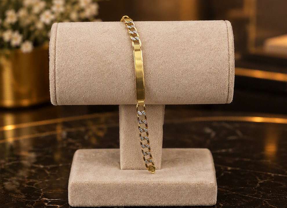 Figaro Chain Bracelet - Image Main